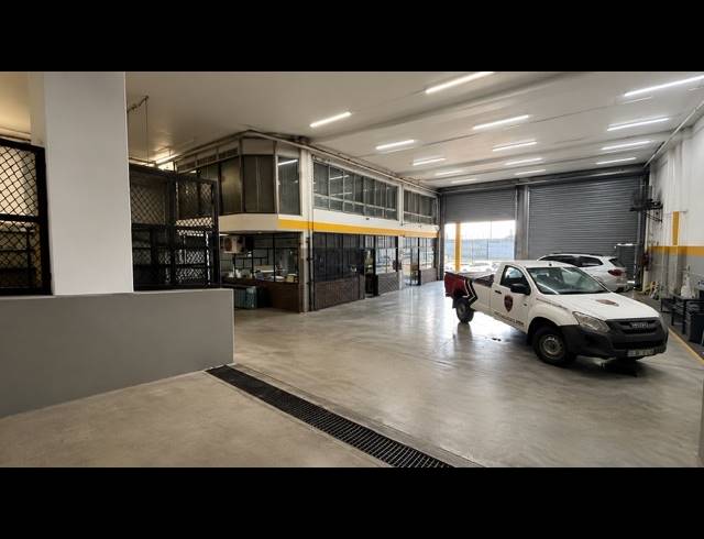 4,500M² BUILDING FOR SALE IN GREYVILLE
